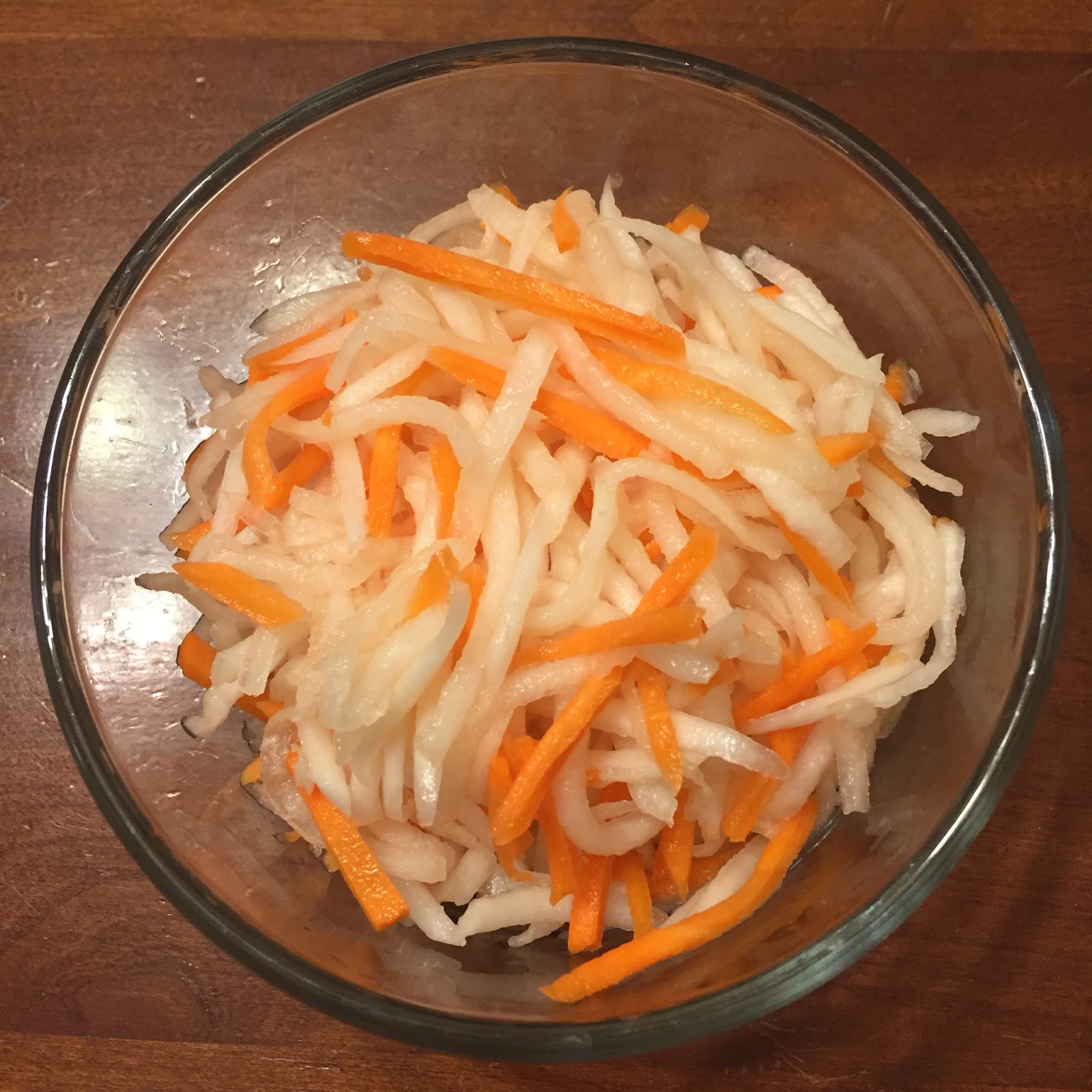 媽媽的拿手菜 Papa's Favorite Recipes Sweetandsour Shredded Daikon (糖醋蘿蔔絲)