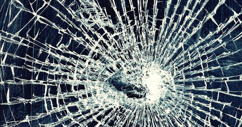 Broken Screen Wallpaper 4k for Mobile - iPhone Wallpapers