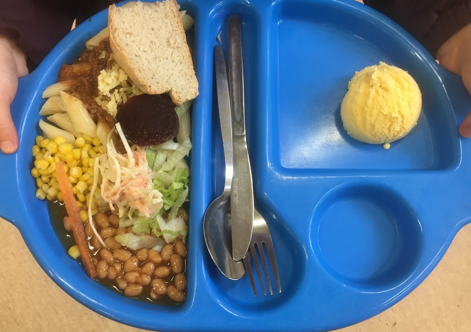 Year 1 Hill Mead Primary School School dinners