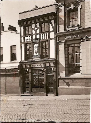 Magic Clock, Roe Street