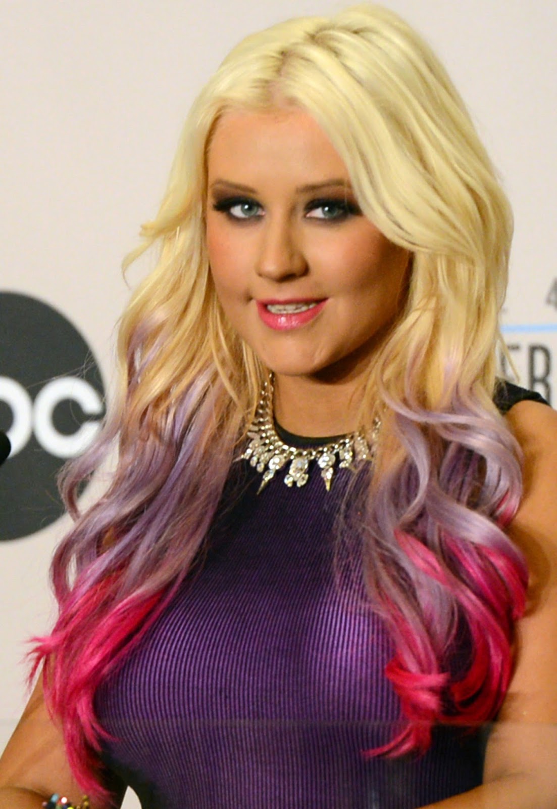 Dark Brown Colored Hair To Blonde - Hair Color Highlighting And