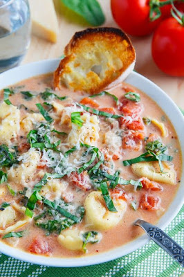Parmesan tomato and spinach tortellini soup