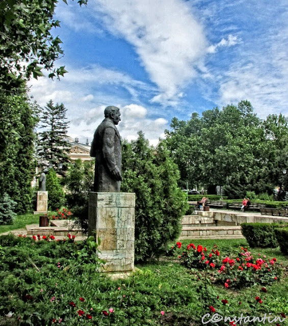 Iaşi - Esplanada Teatrului Naţional - fotografie HDR - blog FOTO-IDEEA