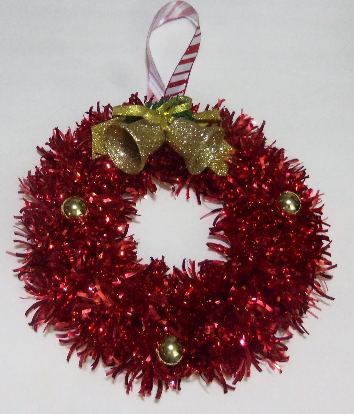 Favored Crafts DIY Tinsel Confetti Christmas Wreath
