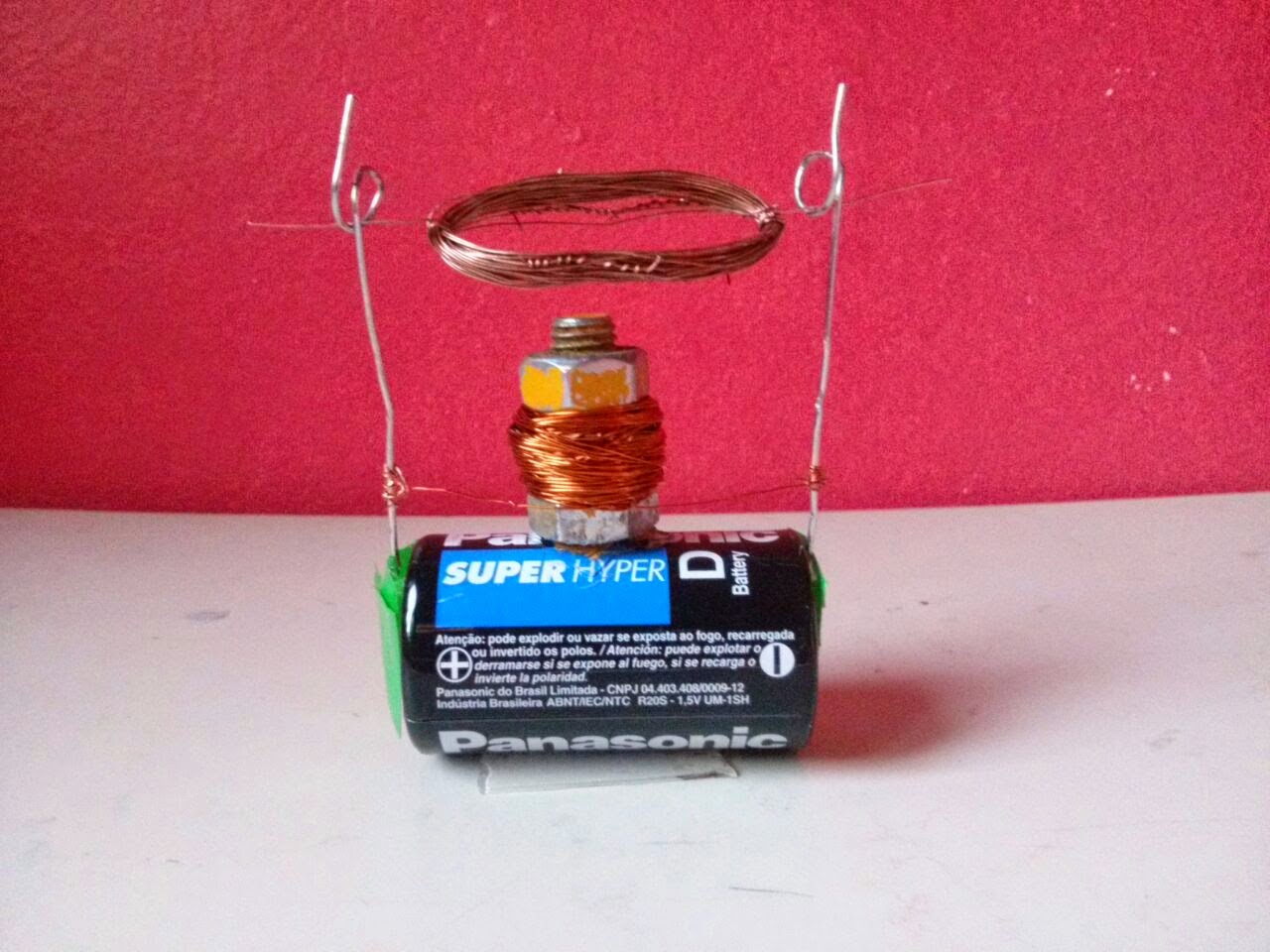This Is Experiment No Magnet Motor Sem Imãs Mias Uma Vez Voltamos Para O Blog Agora Com Um Novo Experimento Motor Sem Imãs A Ideia Aqui é Fazer Bobina Girar Sobre Outra Usando Pilha