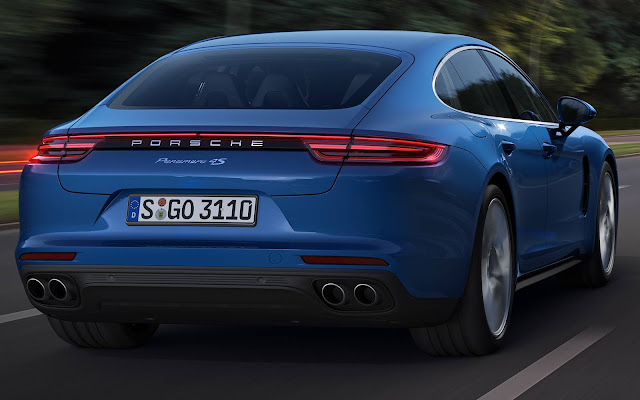 2017 Porsche Panamera