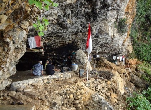 Pesona Keindahan Wisata Goa Langsih Gresik Ihategreenjello