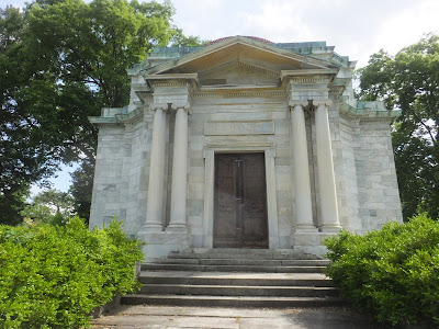 CJ's Living Dreams: Enjoying What's in My Own Backyard