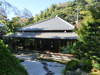 �򖭎�����