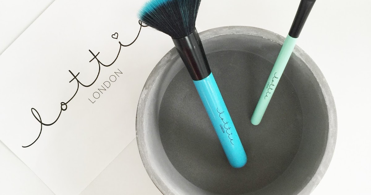 lottie london foundation brush