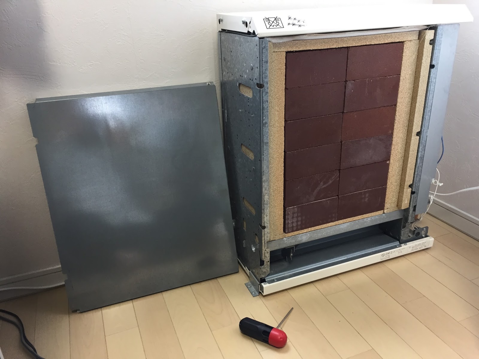 蓄熱暖房器 HHKⅡ-6000 蓄熱王 解体できる方、引き取りに来れる