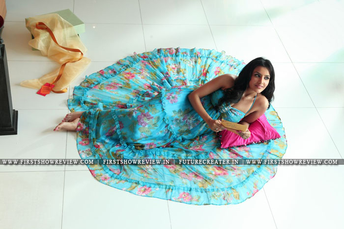 Priya Anand Hot Photo Gallery