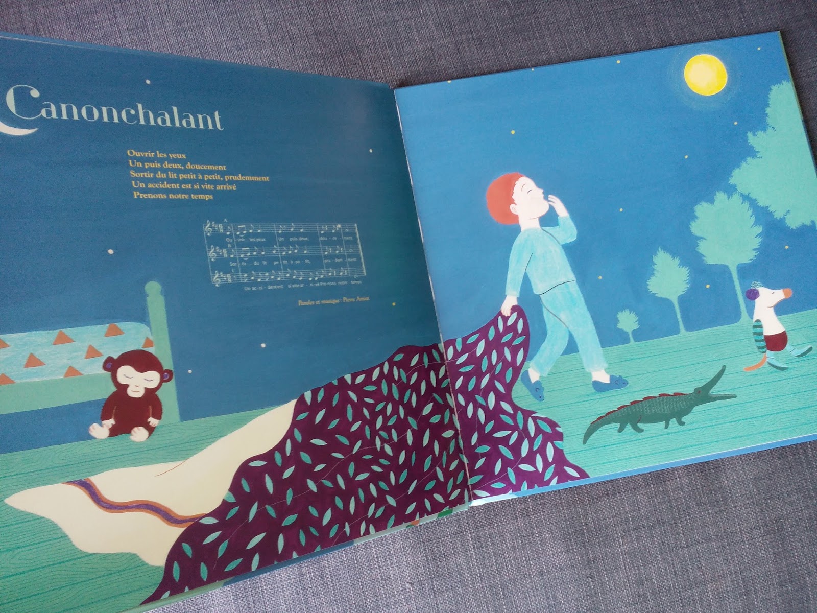 Mon Papa Il Va Au Cinéma Sous le feuillage: Mon grand livre-disque de comptines ♥ ♥ ♥