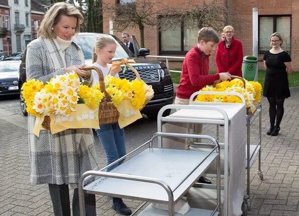 Queen Mathilde of Belgium and her two children, Prince Emmanuel and Princess Eléonore visited OCMW nursing home