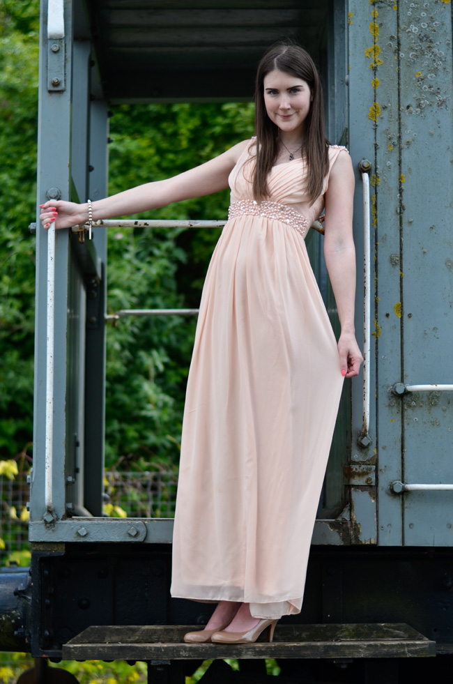 The Style Rawr T's Quiz Blogger Dress Challenge Night Outfit