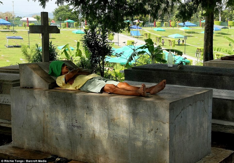 'Day of the Dead' Tradition in Philippines Stunning Interesting Facts