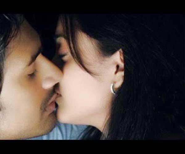 Amazing World Tollywood Hot Lip Kiss Photo Gallery What's the telugu word for lip? tollywood hot lip kiss photo gallery