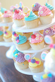 i love cupcakes also..