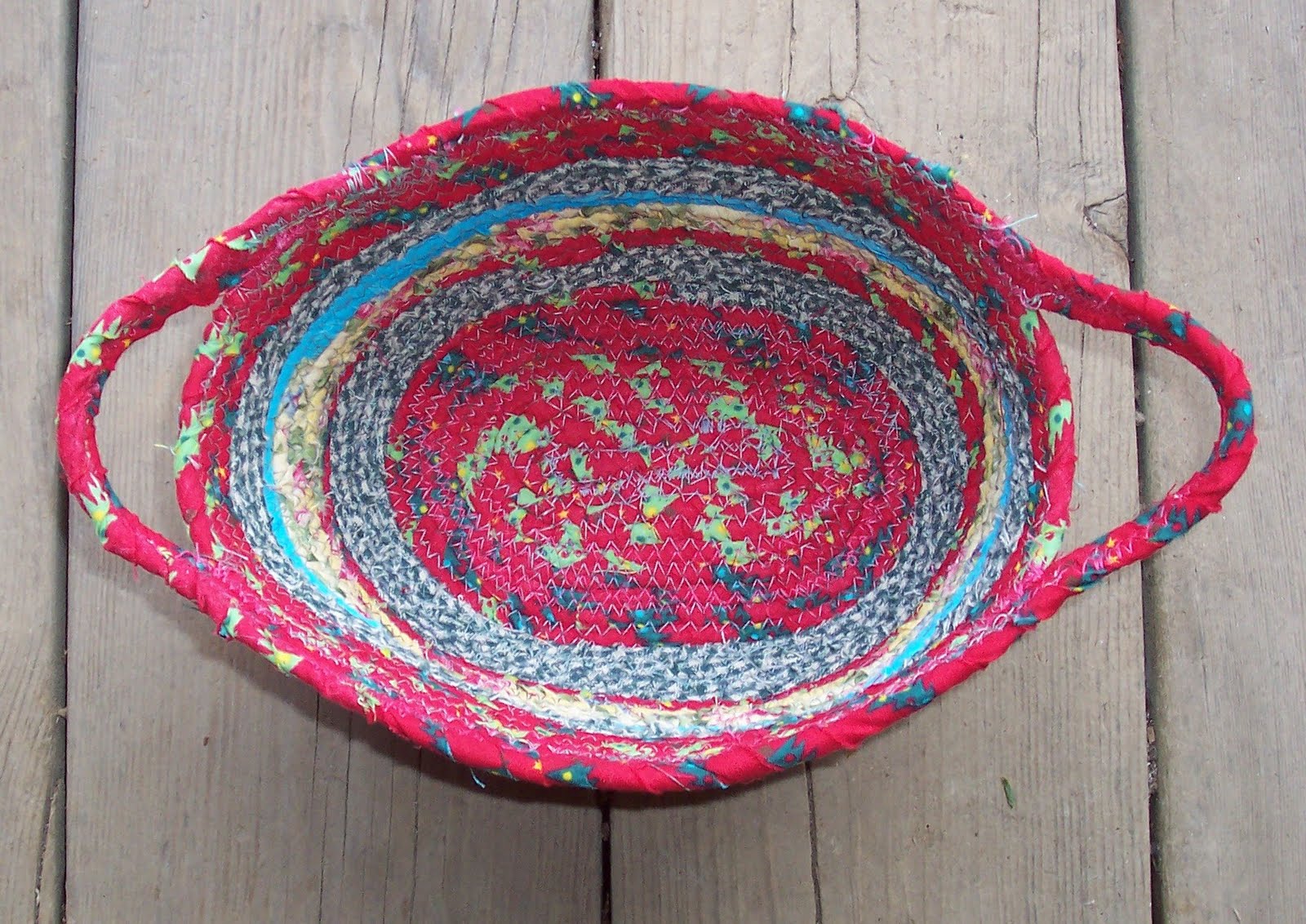 Grannypurl Fabric covered clothesline basket