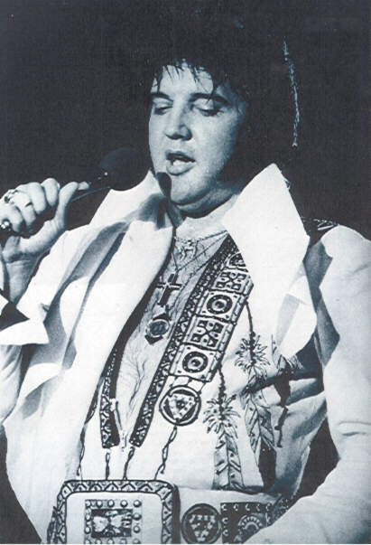 Elvis Presley 1977 Fat - ELVIS PRESLEY PHOTO`S BLOG 3- 1970-1977: Elvi...