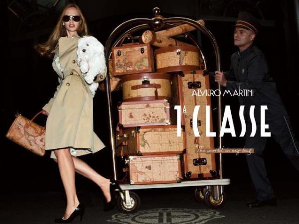 Image result for รูป กระเป๋าของAlviero Martini first class