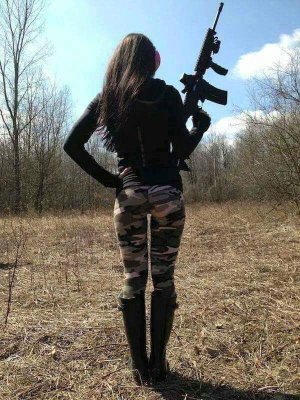 Amazing WTF Facts: Hot Military Girls With Guns