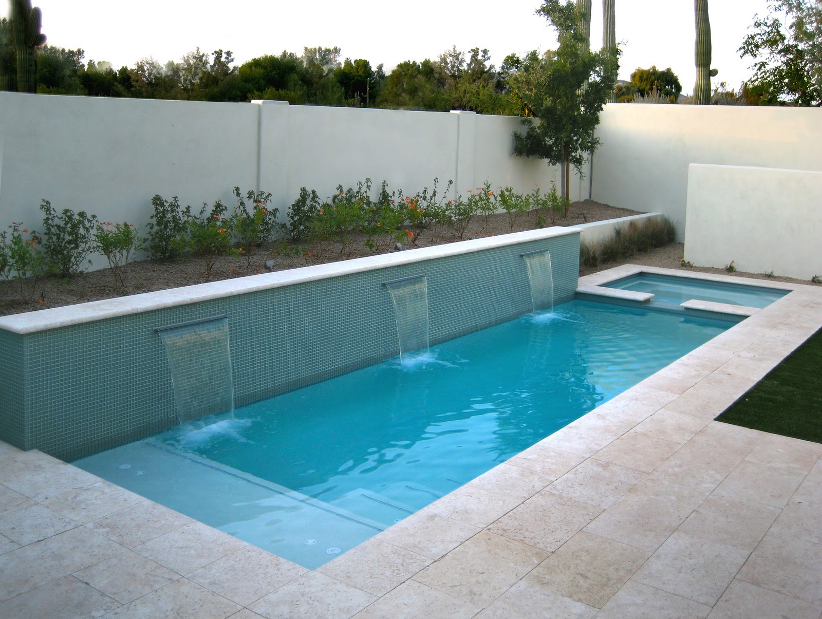 25 fabulous small backyard designs with swimming pool for Pool design usa