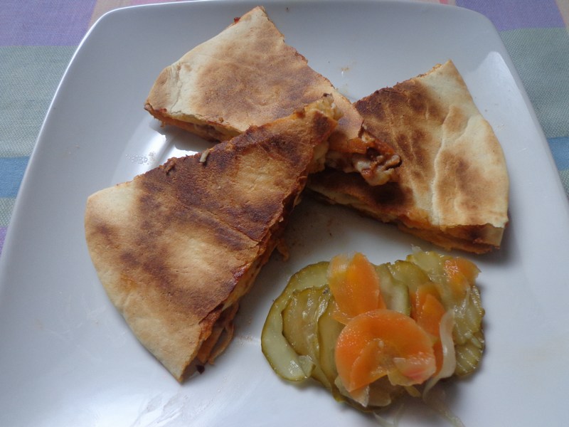 Fritadeira Online Quesadilla de Carne Moída à Bolonhesa