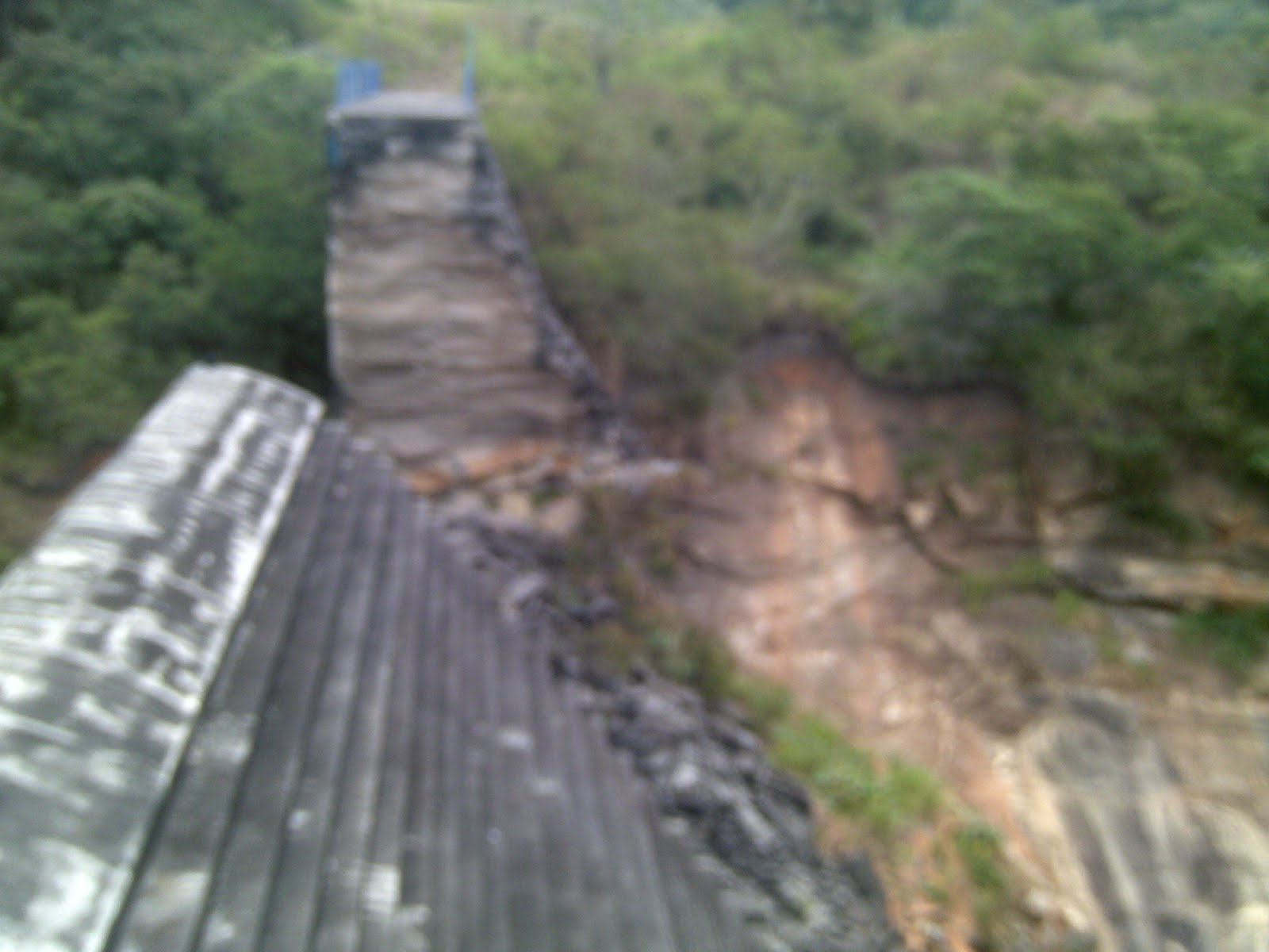 FOLHA DE ESPERANÇA Ainda tem muita água na Barragem de Camará