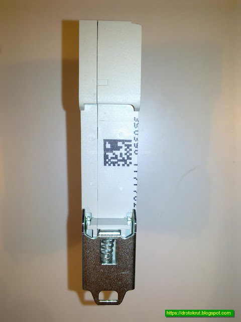 Выключатель нагрузки-рубильник с индикацией Hager SBT 232