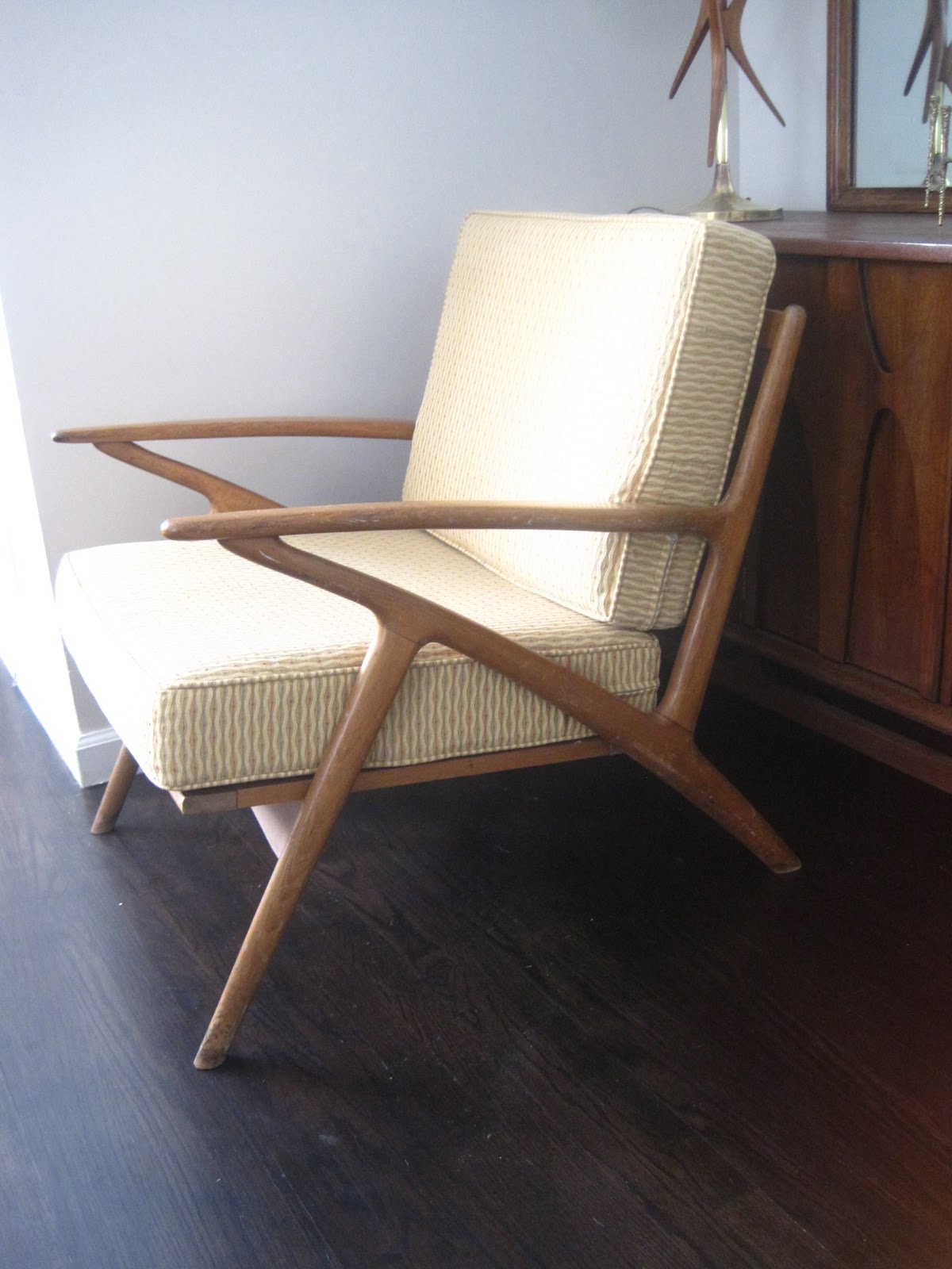 Rhan Vintage. Mid Century Modern Blog. Z Chair Refinish.