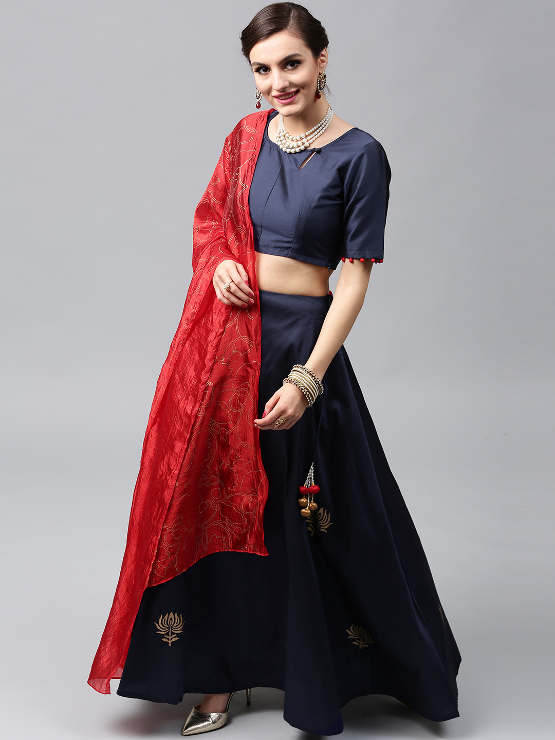 Be The Ethnic Diva with Designer Lehengas from Myntra The Pink Velvet