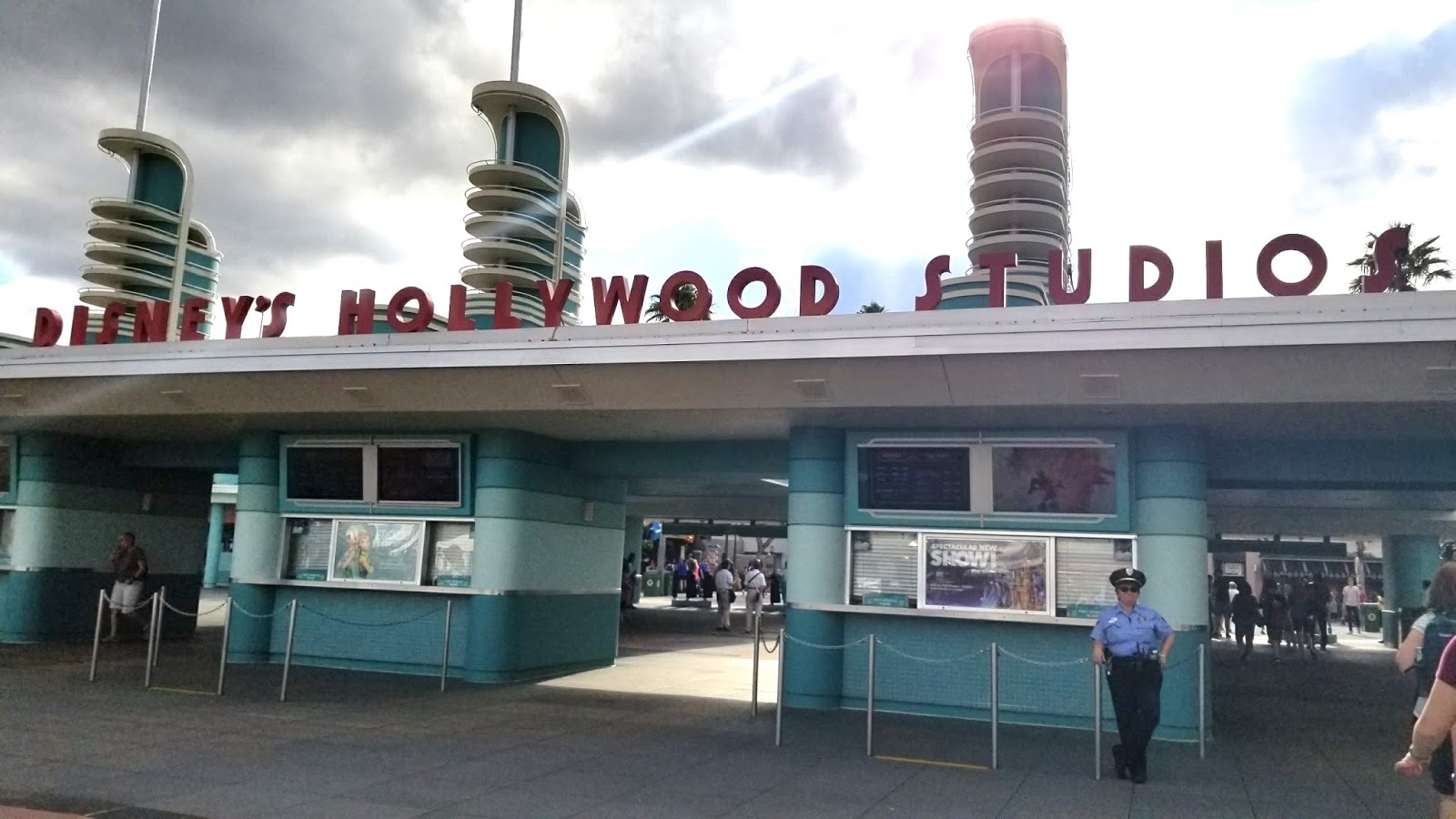 Disney World vs. Universal Studios Orlando: Which parks should you visit?
