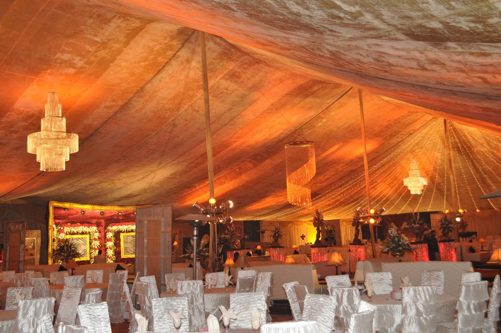 Khalid Light: lighting in tent setup