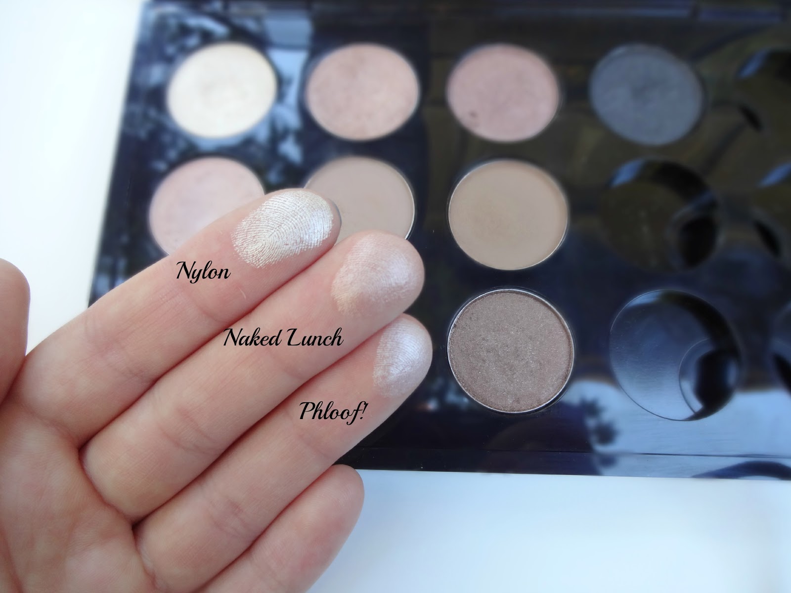 A Little Beauty Luxury: MAC Eyeshadow Collection & Favorite Combinations