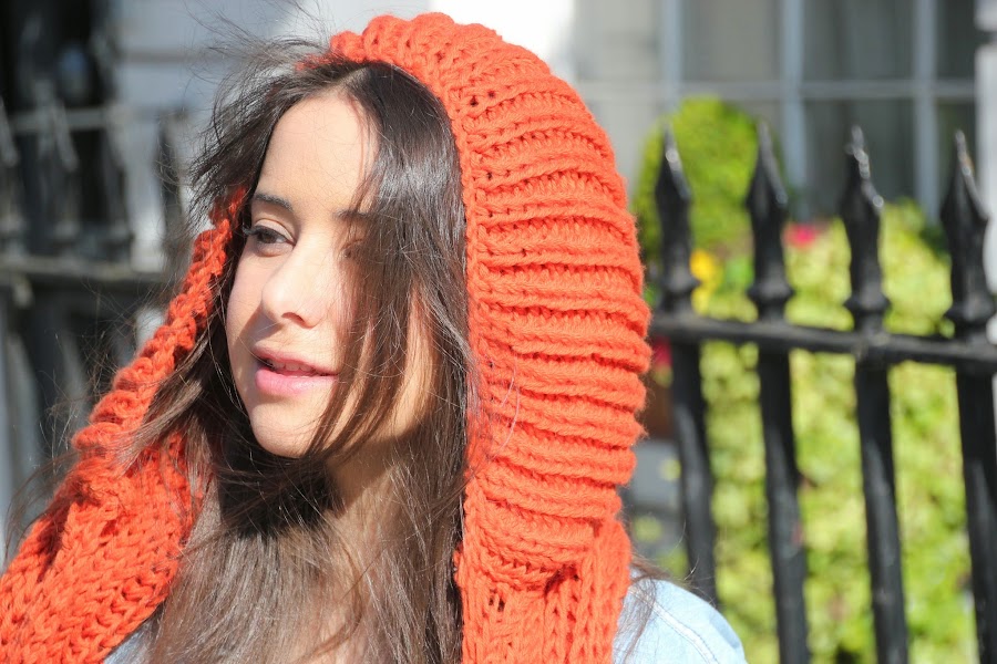 DIY Cómo hacer una bufanda con capucha. Blog de costura y diy.