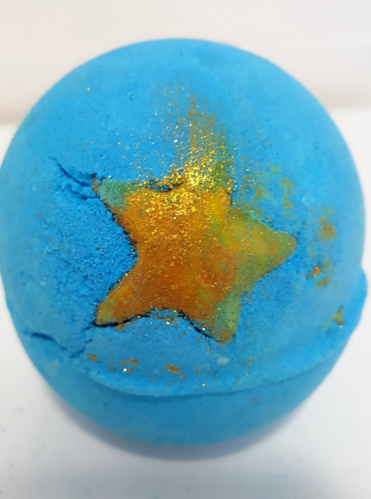 Shoot for the Stars Bath Bomb Starry Starry Night The Lush Box