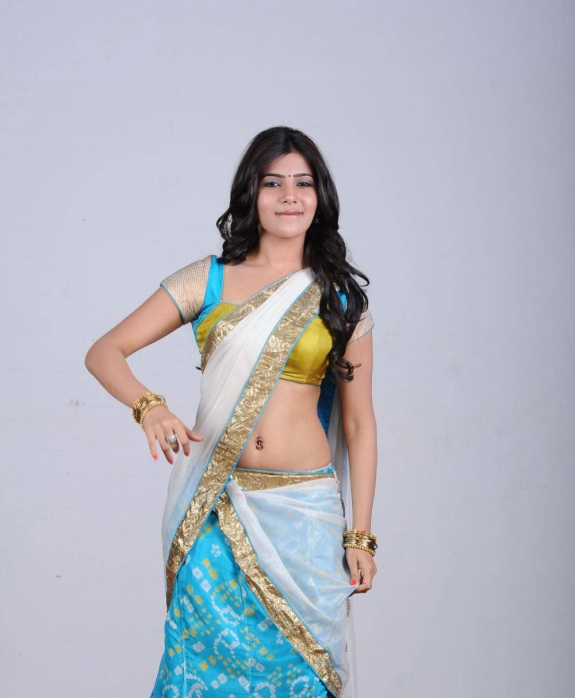LATEST MOVIES STILLS: Latest Samantha in blue half Saree New photo stills