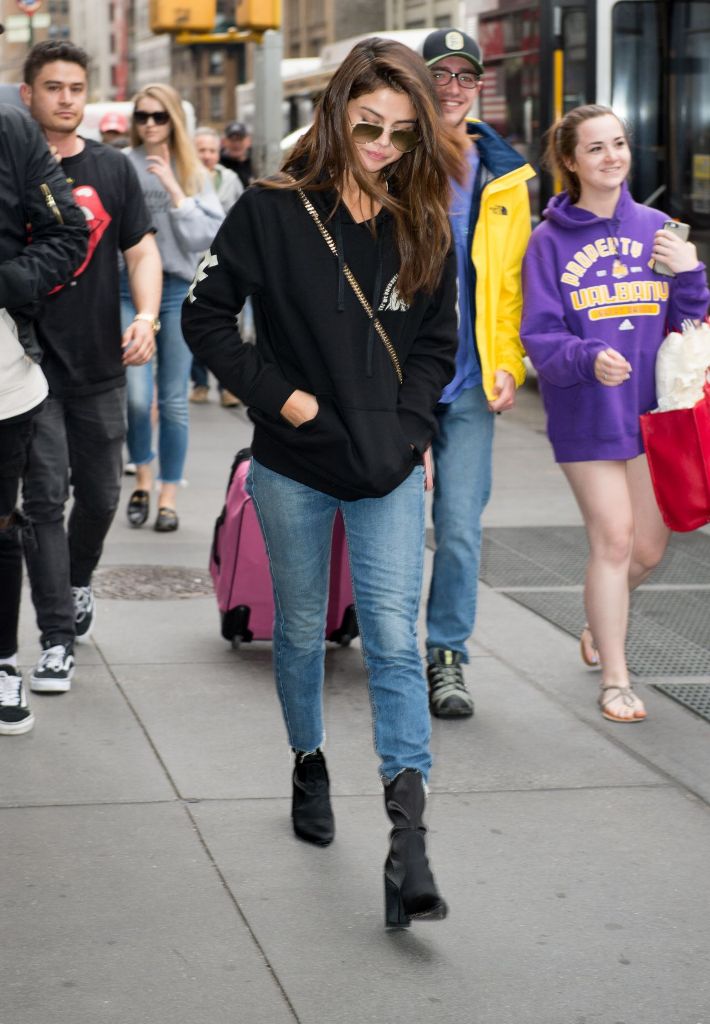 Selena Gomez Style Outfit in Times Square in NYC - Celebs Style Fashion
