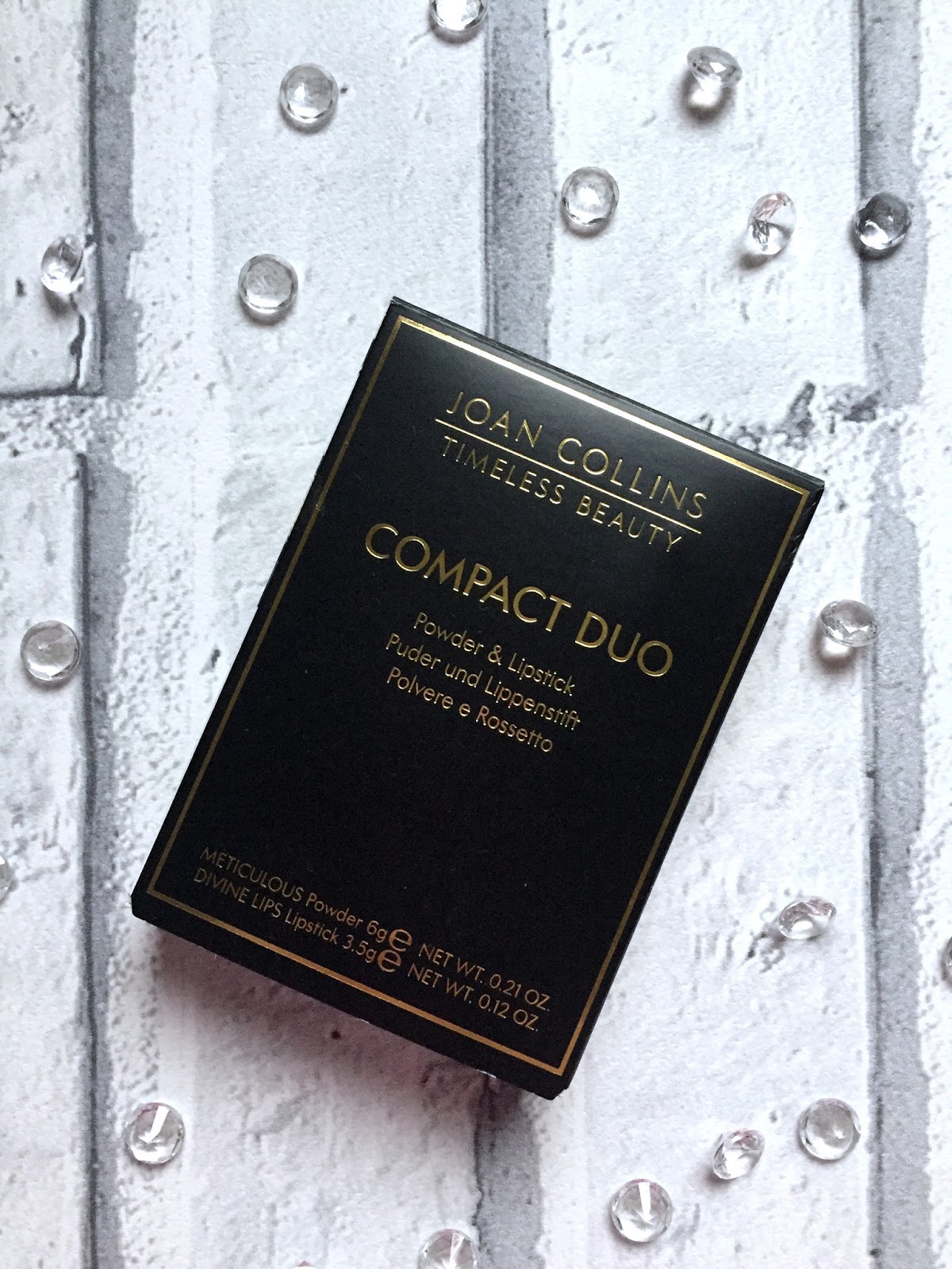 A Christmas Gift Idea With Joan Collins Timeless Beauty Mammaful Zo