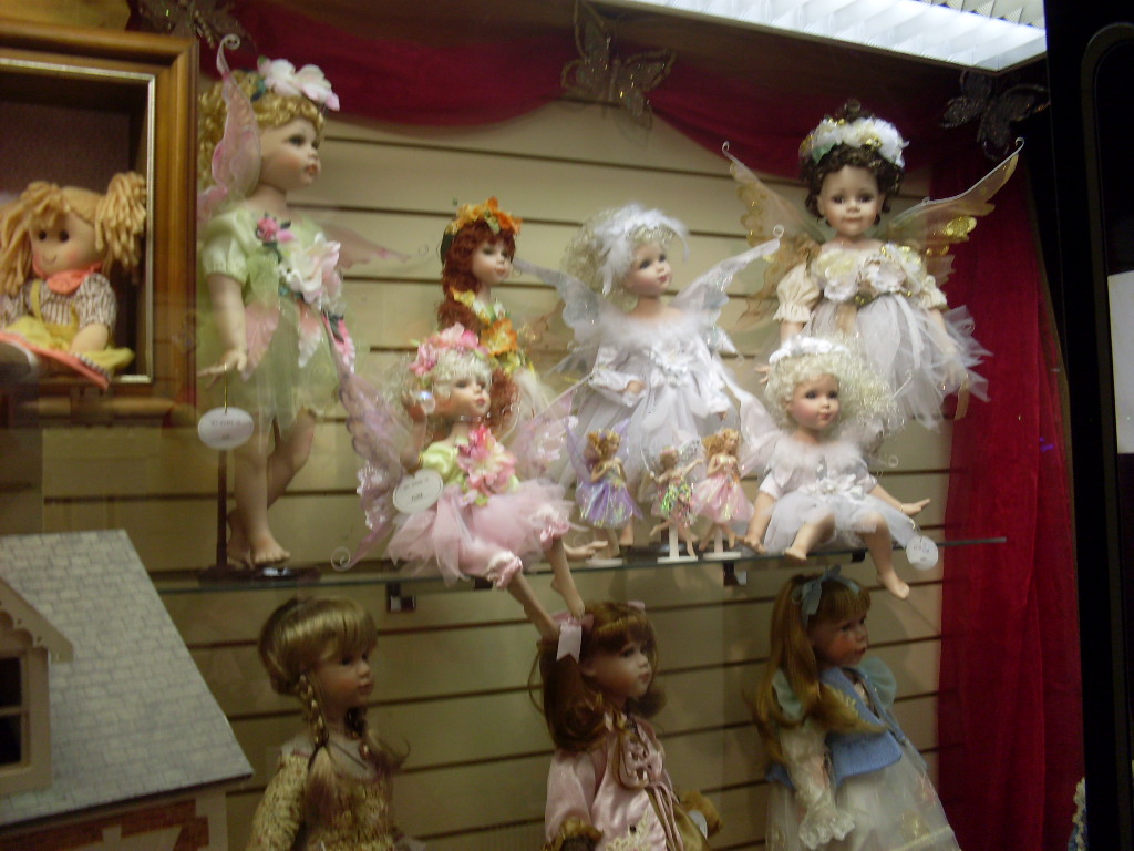 ☆Sharon's Sunlit Memories☆ The Doll Store End of an Era