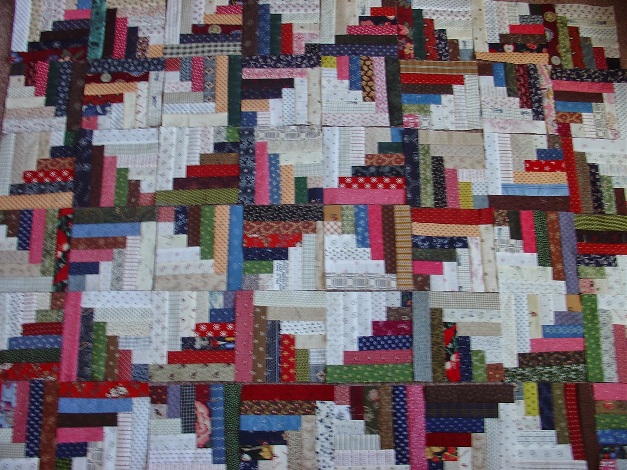 Treadlestitches Half Log Cabin Quilt Block Tutorial