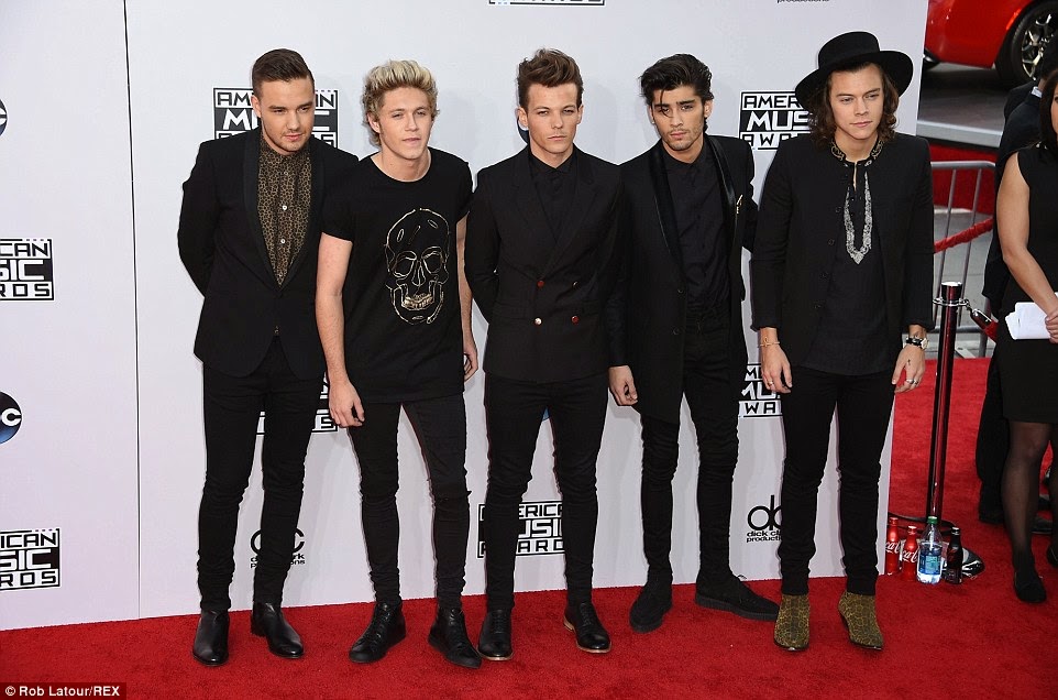 Group arrives. One Direction amas 2014. American Music Awards 2014. The American Music Awards (amas) фото. American Music Awards победители.