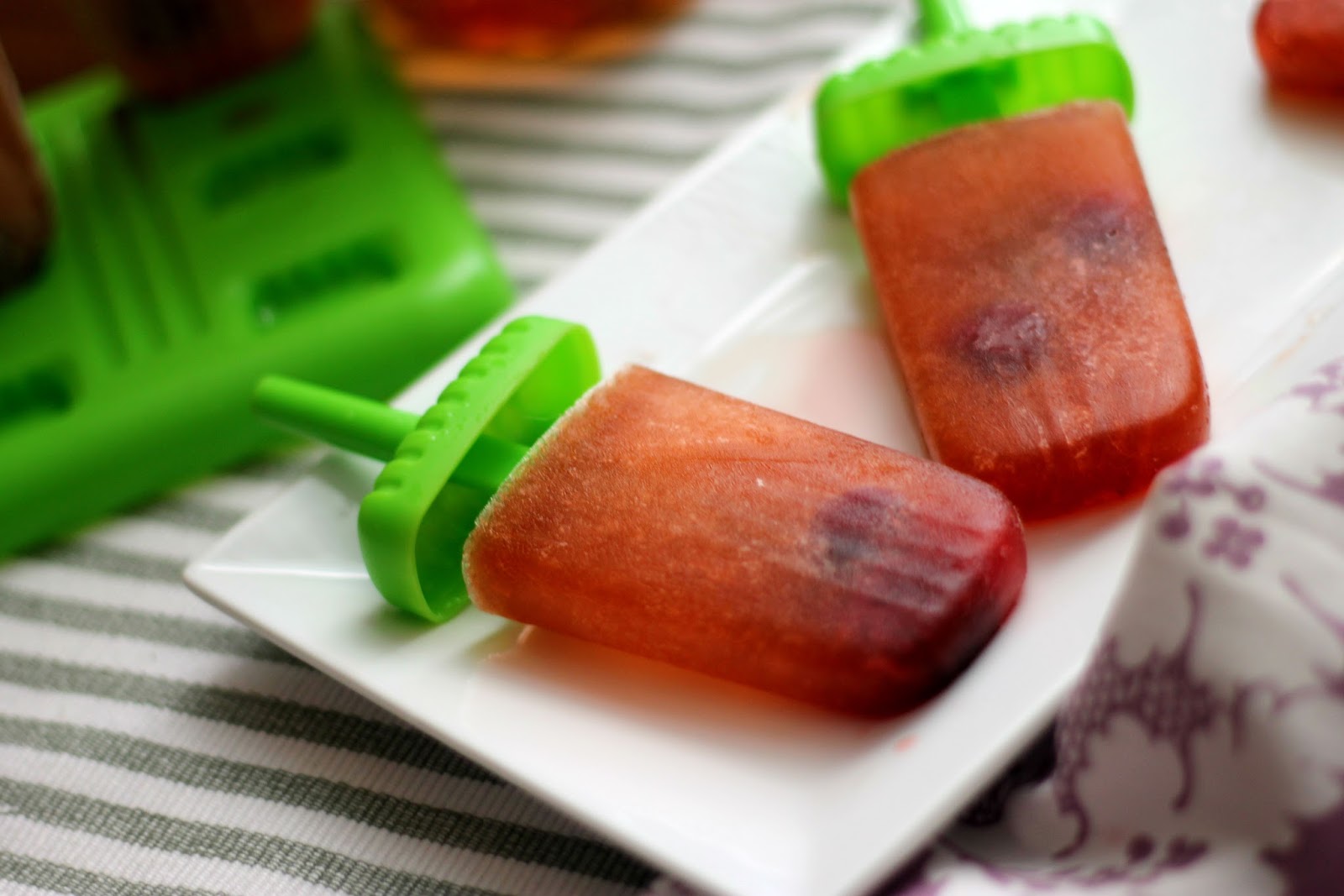 Boozy Pops Peach Moonshine Iced Tea