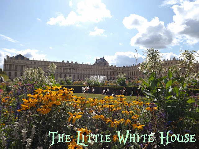 http://thelittlewhitehouseontheseaside.blogspot.fr/2014/09/grandes-eaux-versailles.html