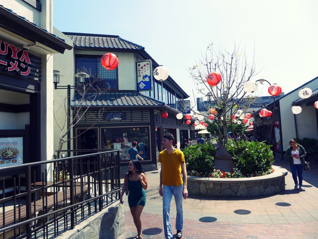 起毛裘 美國加州los Angles 洛杉磯市區 小東京 Little Tokyo 韓國城 Koreatown