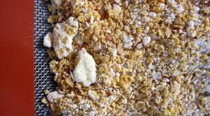 mix-crumbs-with-corn-flakes