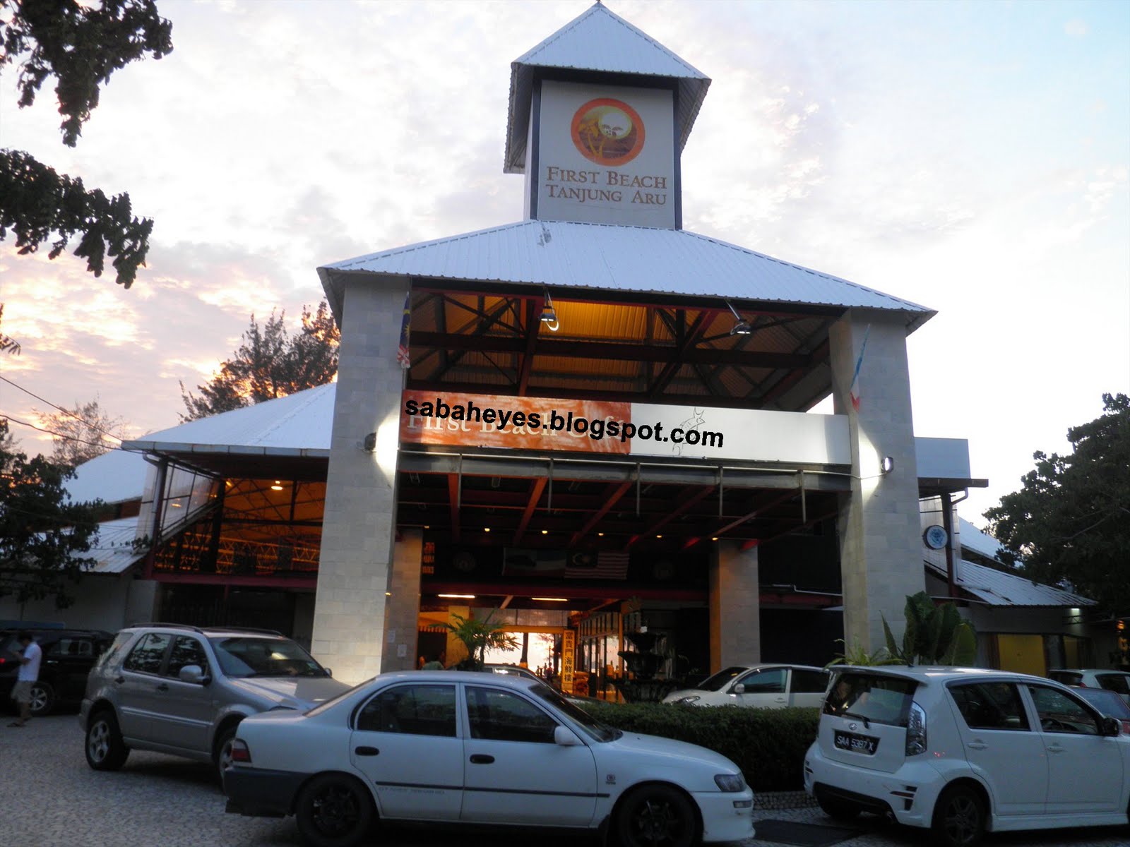 Tanjung Aru Beach 1 Kota Kinabalu Sabah - SABAH eyes