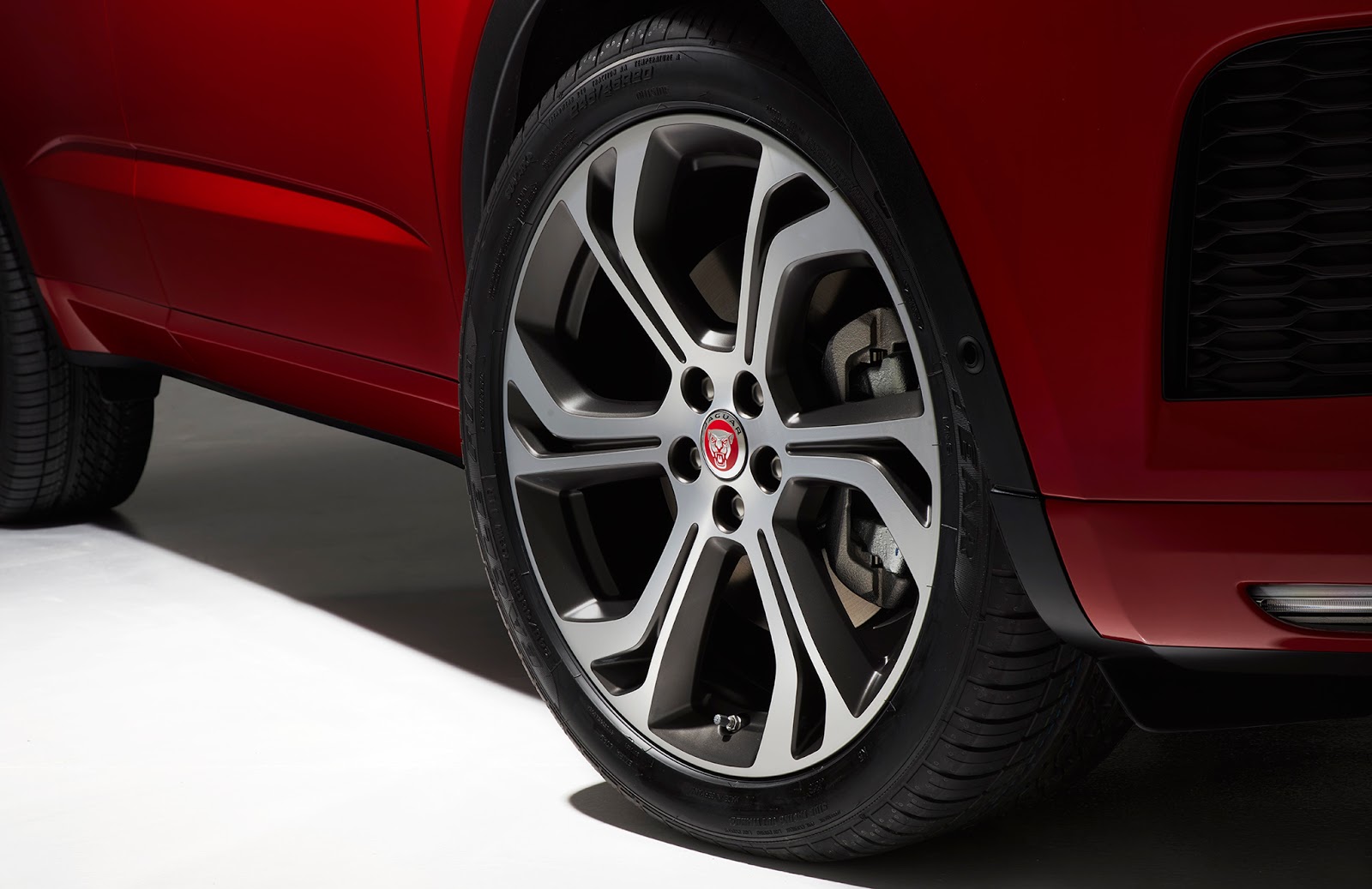 The Jaguar EPACE FIRST EDITION DRO4CARS DRO FOR CARS New Cars