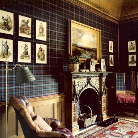 Eye For Design Decorating With Plaid Covered Walls